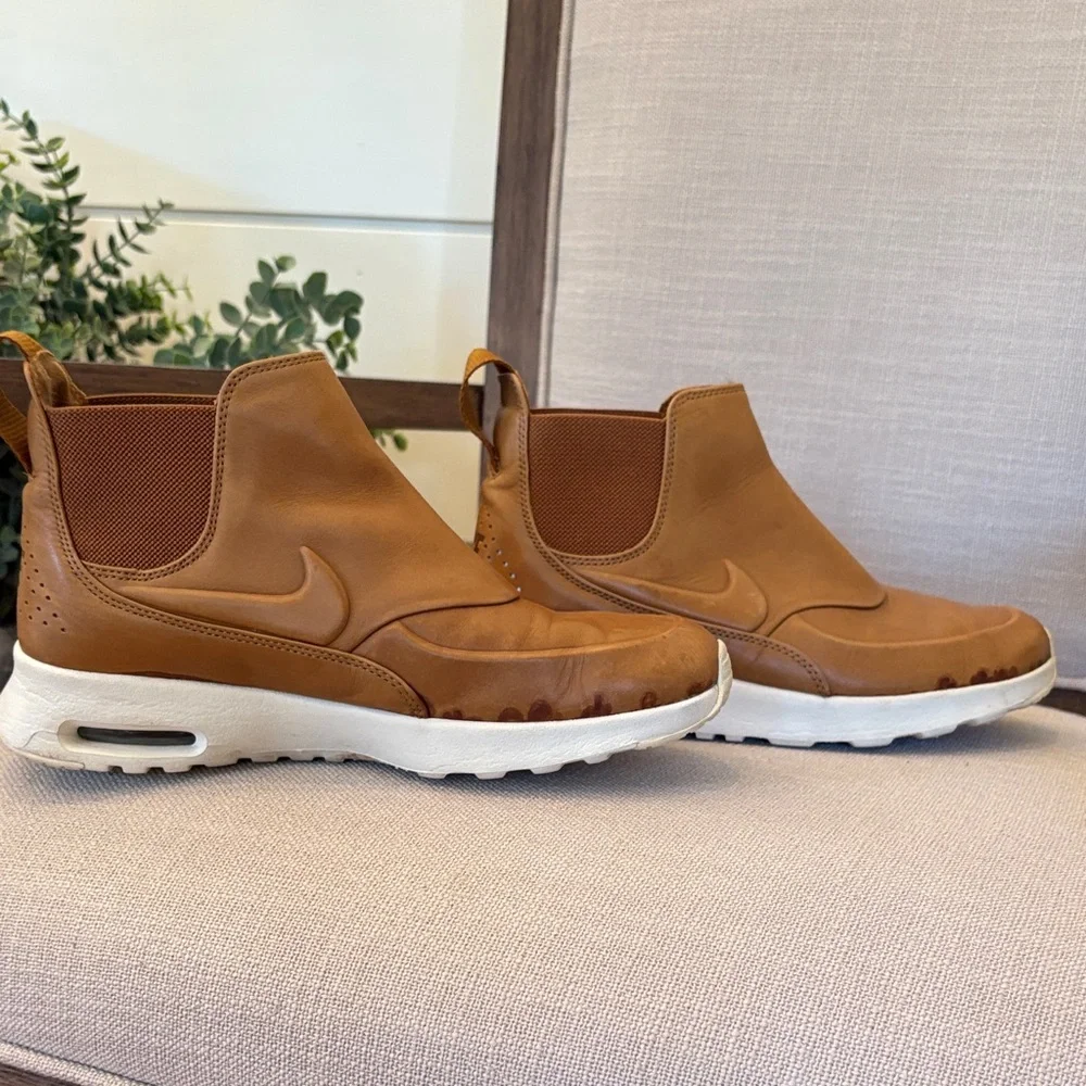 Nike Women's Air Max Thea Leather Slip On Sneakers Tan - Picture 2 of 8